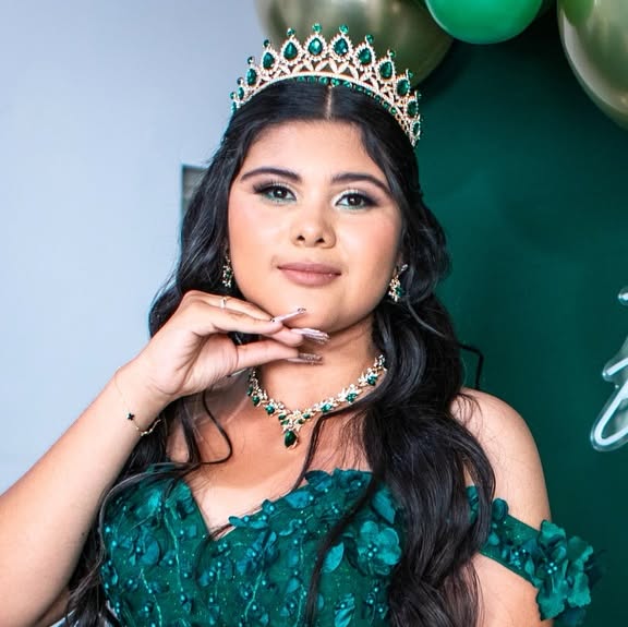 Anatra Photography — quinceañera portrait